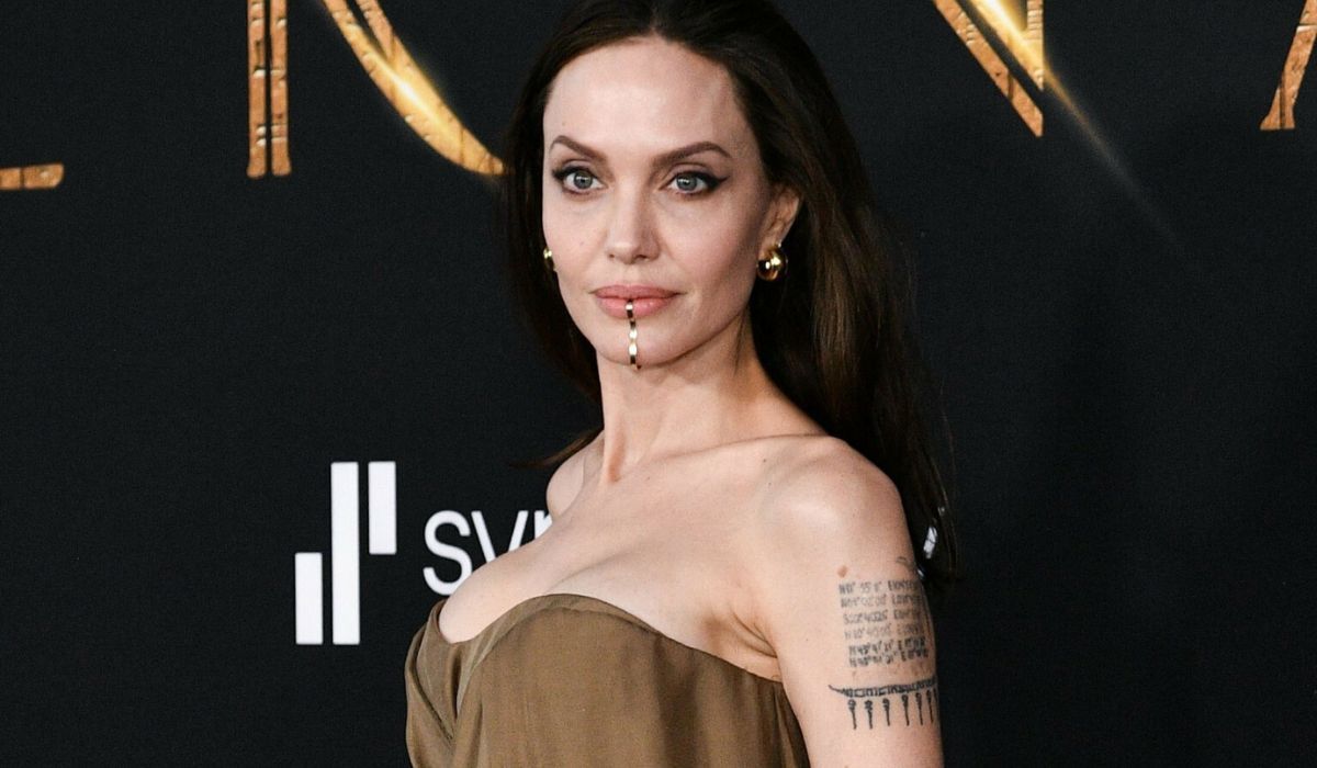 Angelina Jolie EA