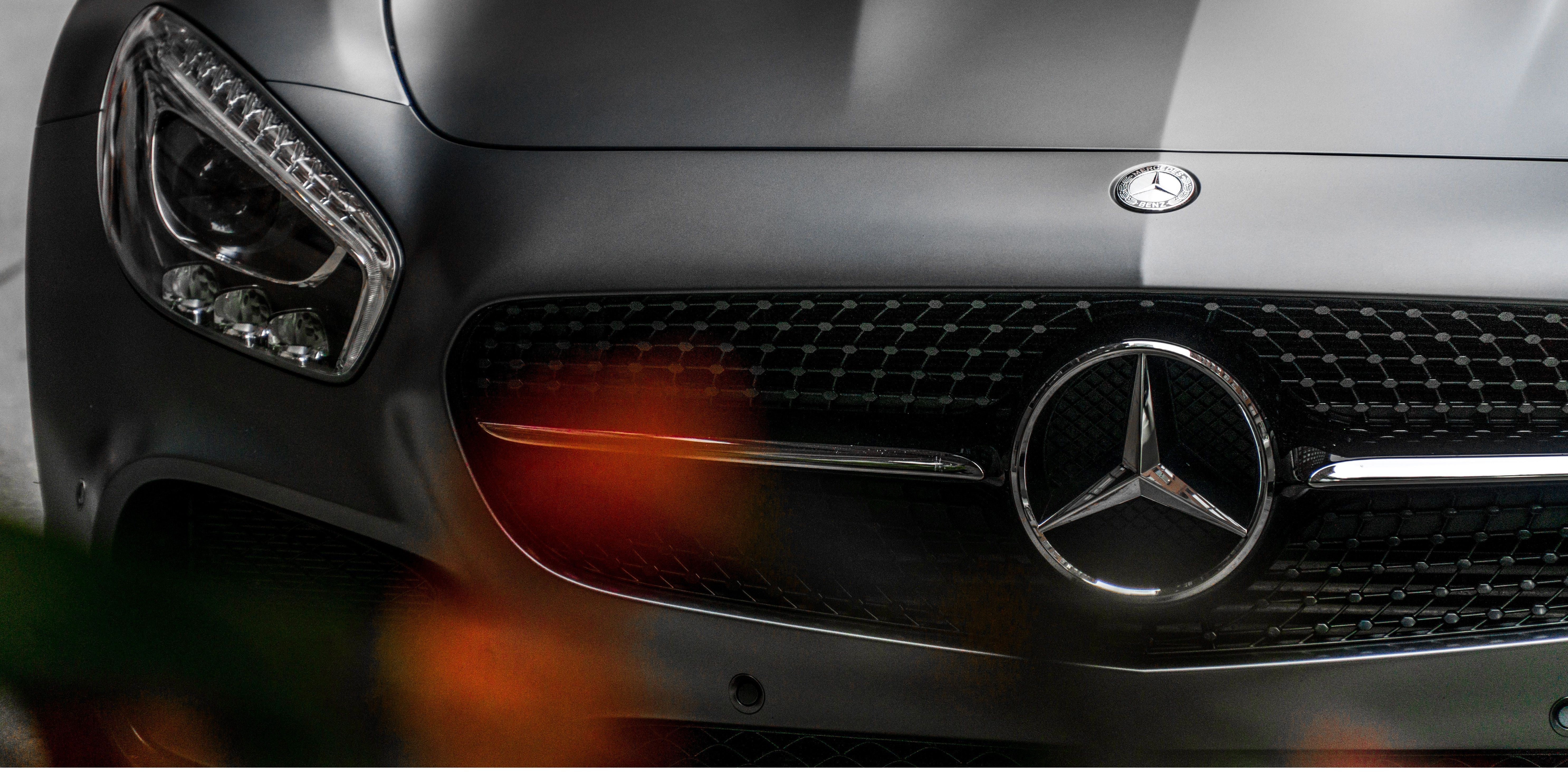Mercedes ukarany za fałszowanie wyników badań emisji spalin