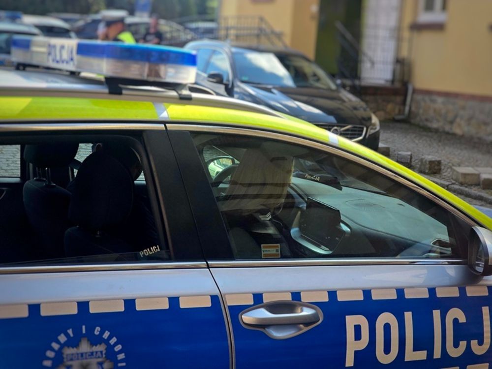 Tragiczny wypadek przed polskim szpitalem. Nie żyje mężczyzna, ratownicy byli bezradni