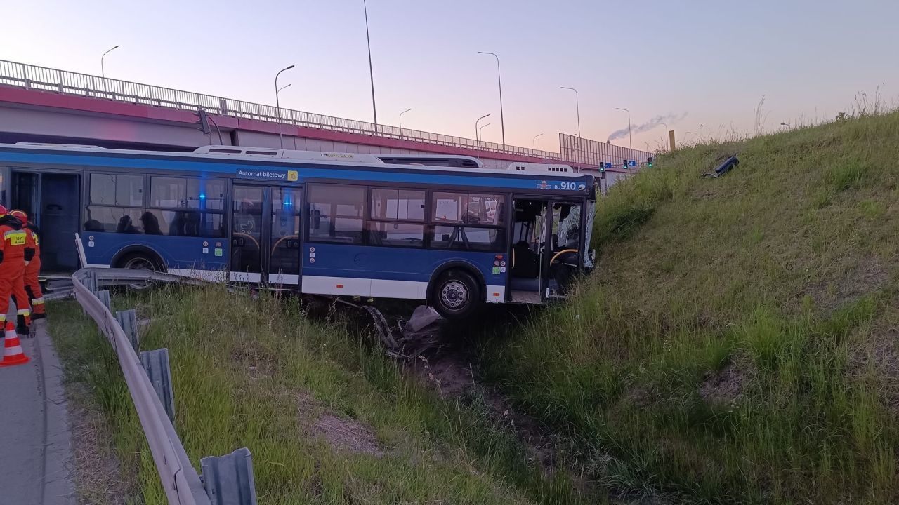 wypadek autobusu