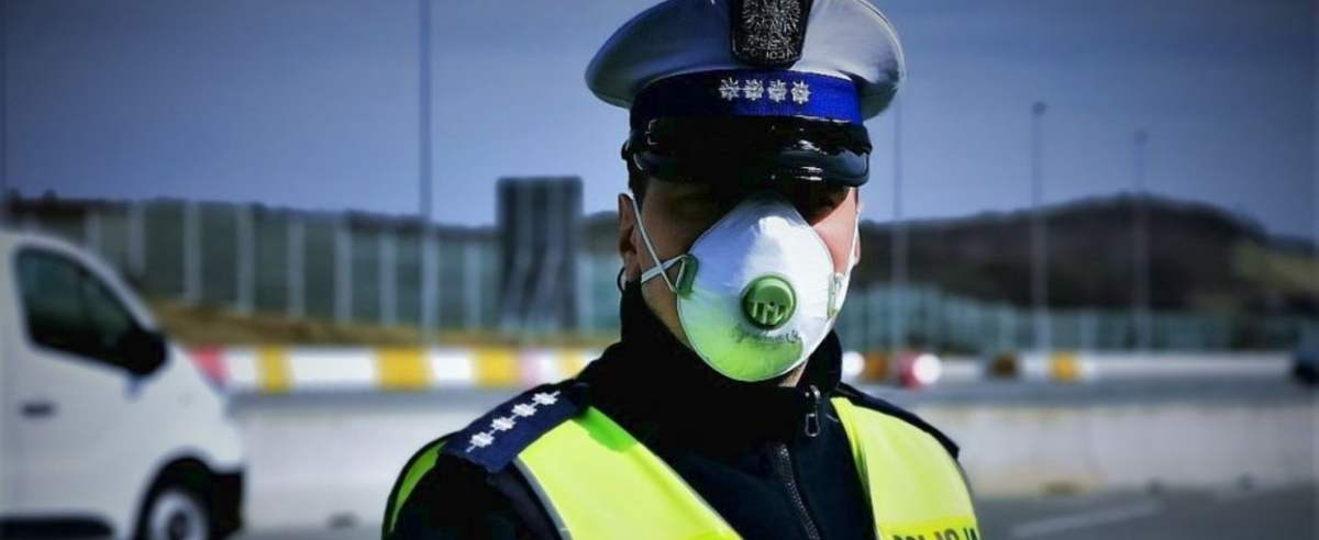 Policja przypomina o obowiązku noszenia maseczki w miejscach publicznych