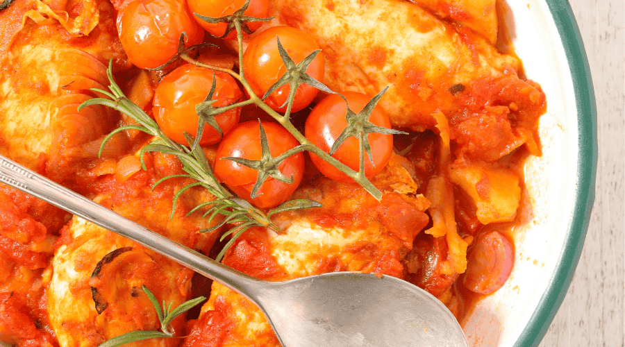 Soczysty kurczak w pomidorach