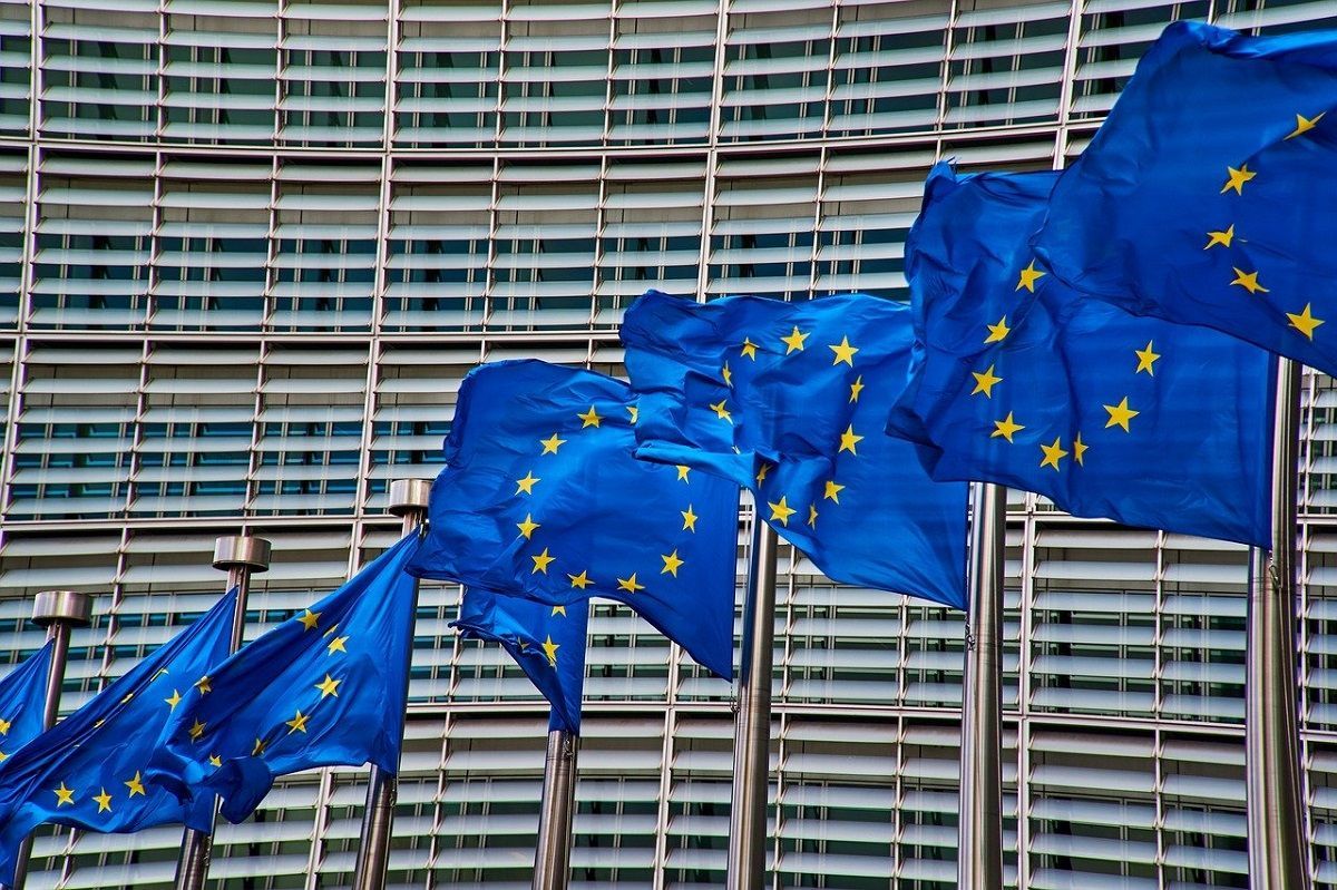 Komisja Europejska podjęła decyzję ws. chowu klatkowego