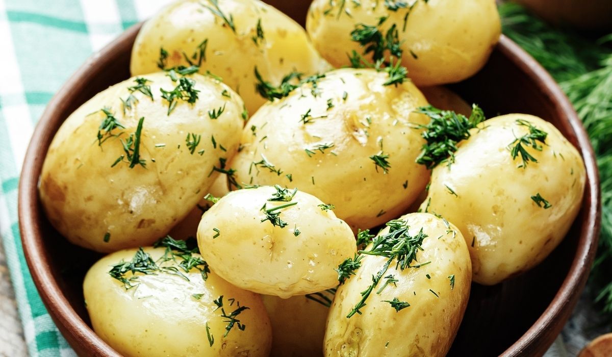 Jak wykorzystać ziemniaki z obiadu? Mamy 3 nietypowe propozycje
