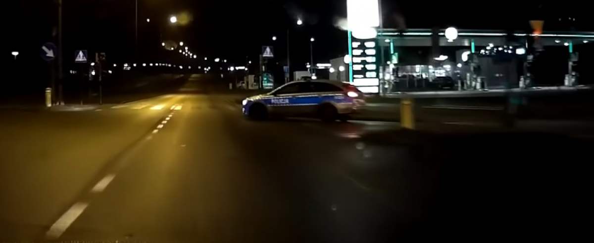 Policja popełnia wykroczenia drogowe - wideo