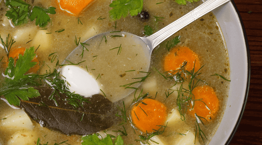Jak zrobić idealną zupę ogórkową? 