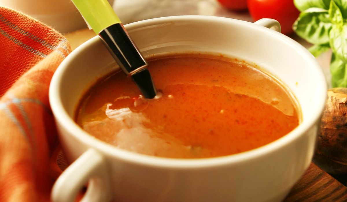 Słodka zupa pomidorowa