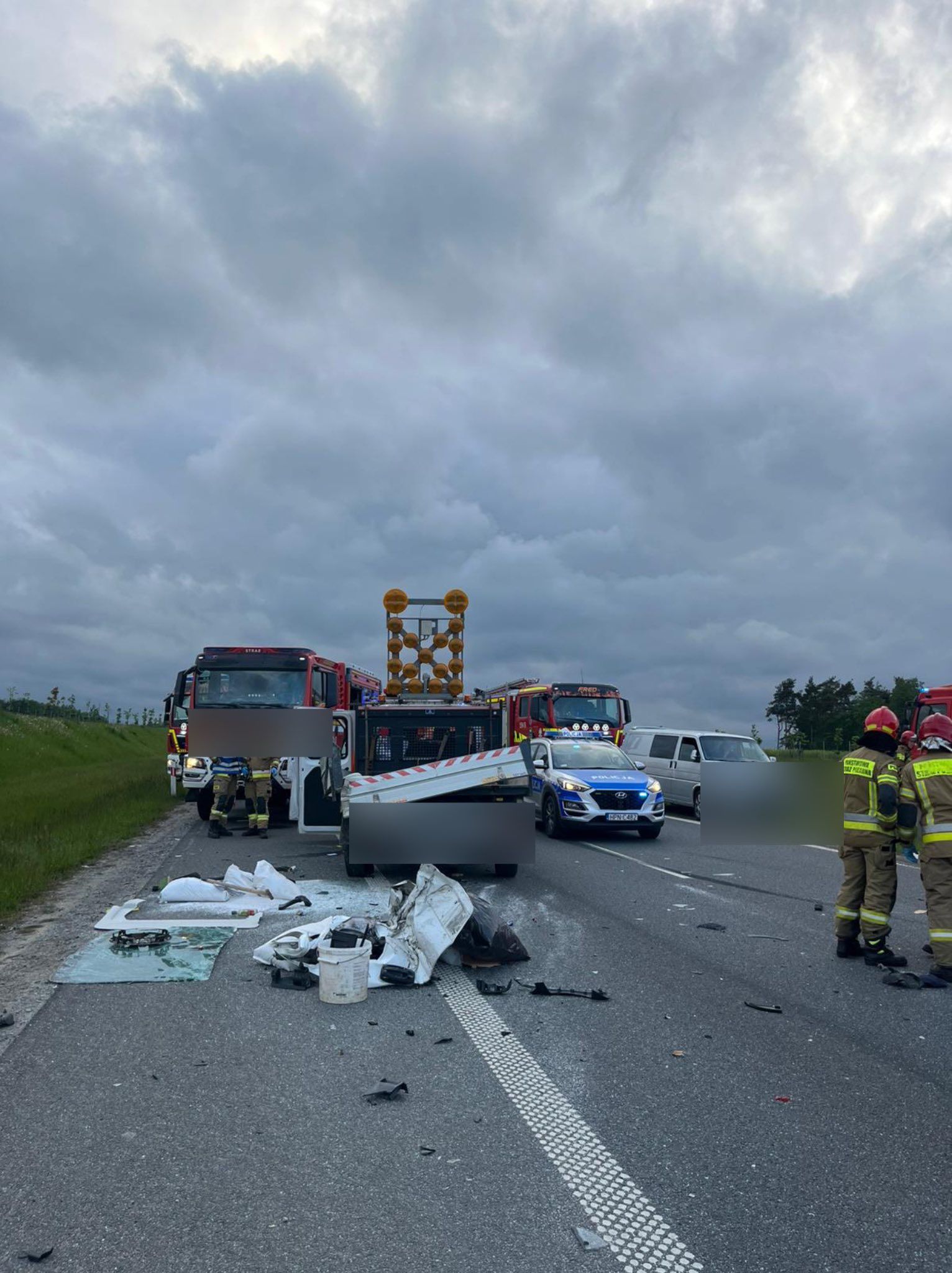 Tragedia na głównej trasie, nie żyje jedna osoba. Droga całkowicie zablokowana