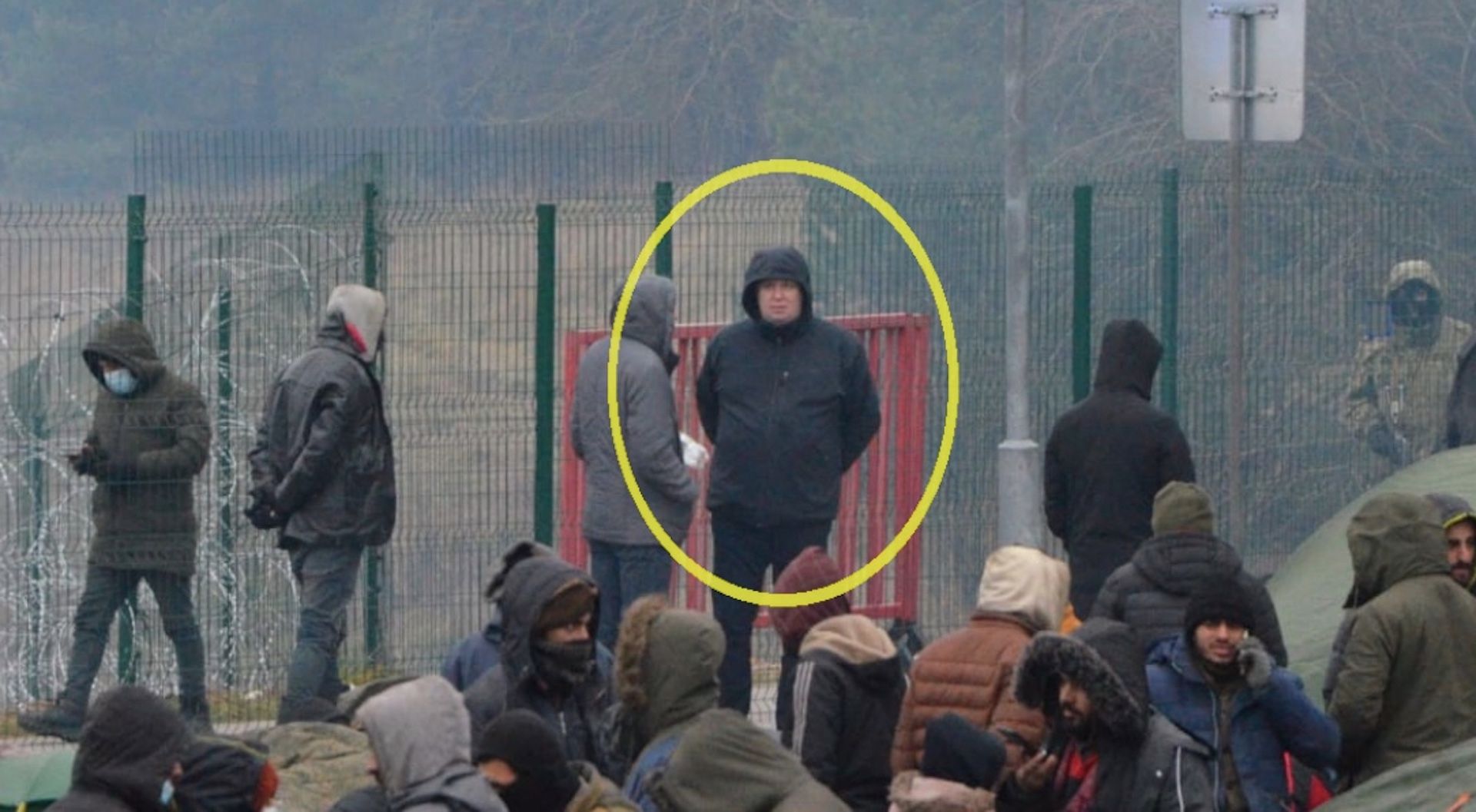 Stanisław Żaryn publikuje zdjęcie osoby kierującej działaniami na przejściu granicznym