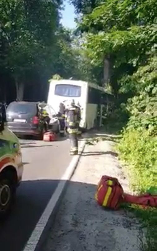 Dolny Śląsk: wypadek autobusu jadącego ze Strzeszowa do Karpacza