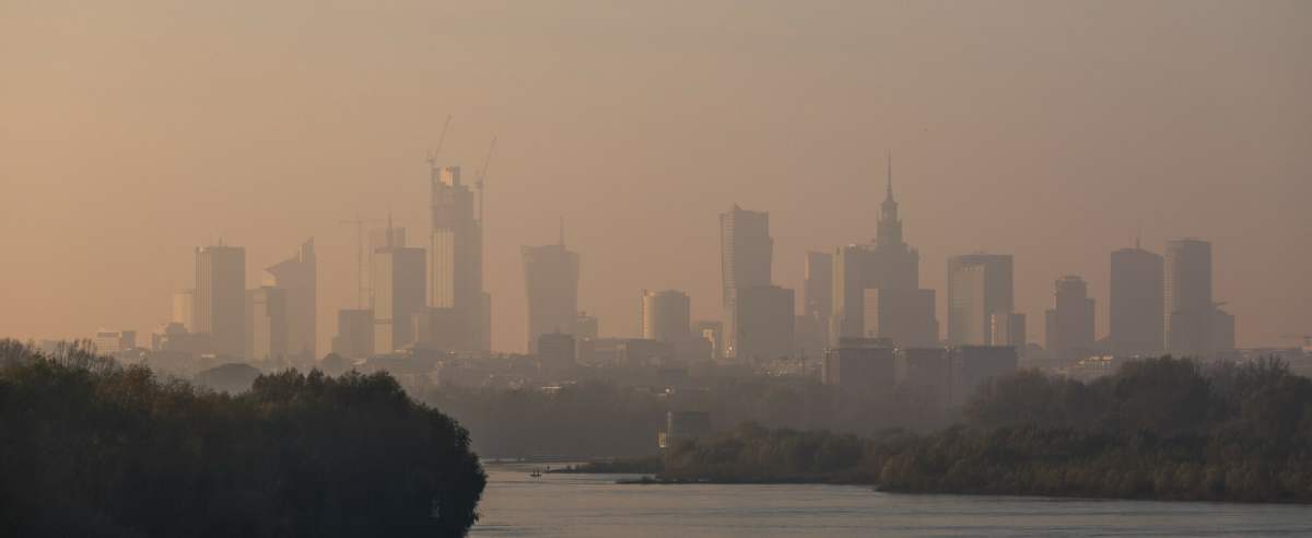 WHO zaapelowało o walkę ze smogiem. Naukowcy mówią o nawet 8-krotnym przekroczeniu norm zanieczyszczeń powietrza.