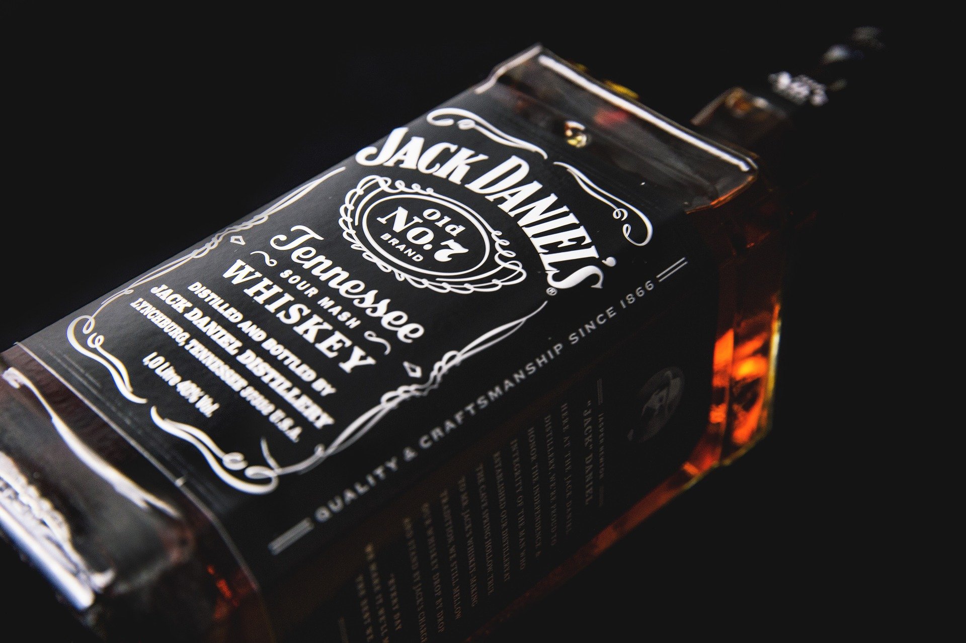 Sos Jack Daniel's – idealny dodatek do mięs, warzyw i marynat.