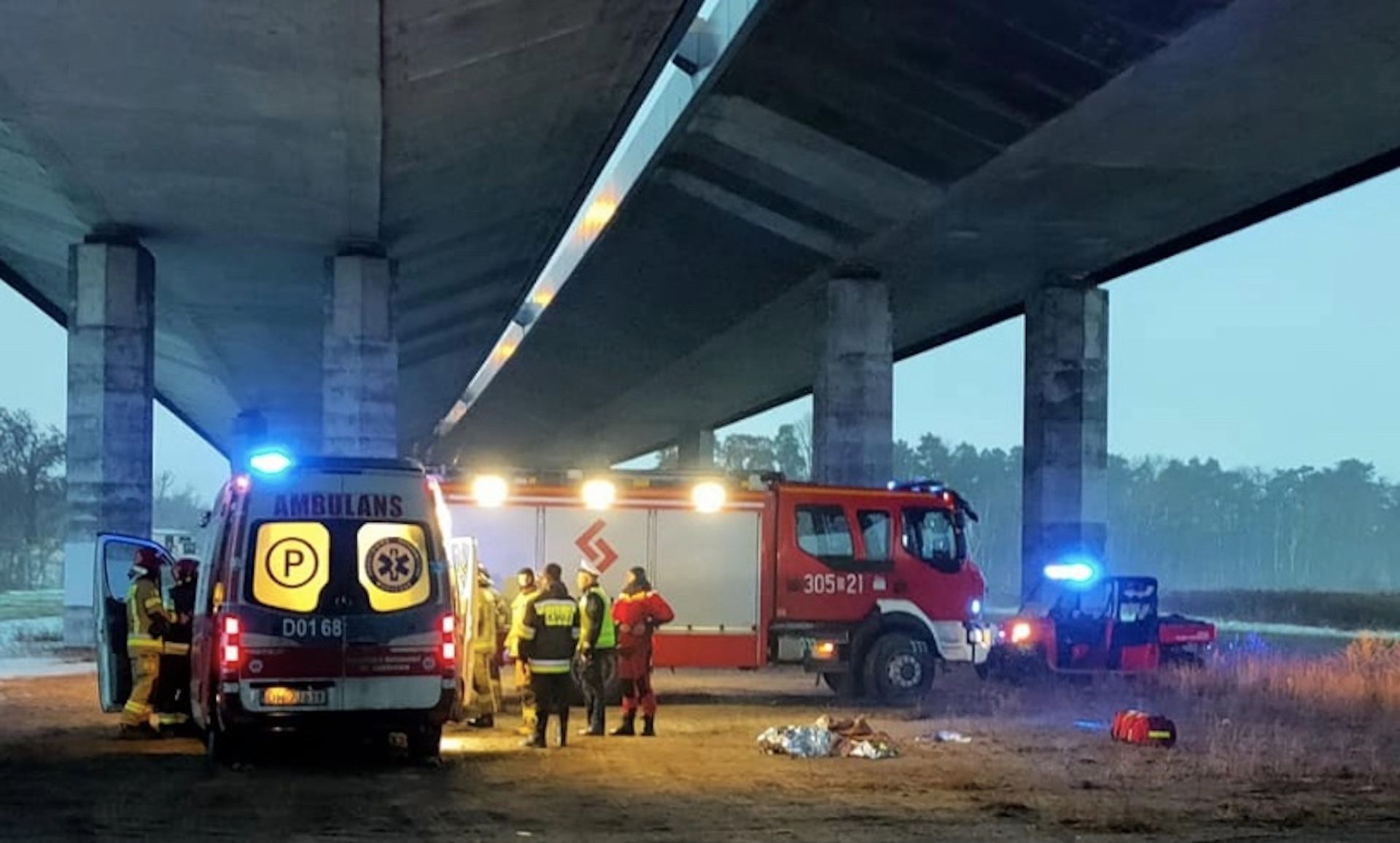 Wrocław: kobieta po kolizji spadła z mostu przez szczelinę między jezdniami