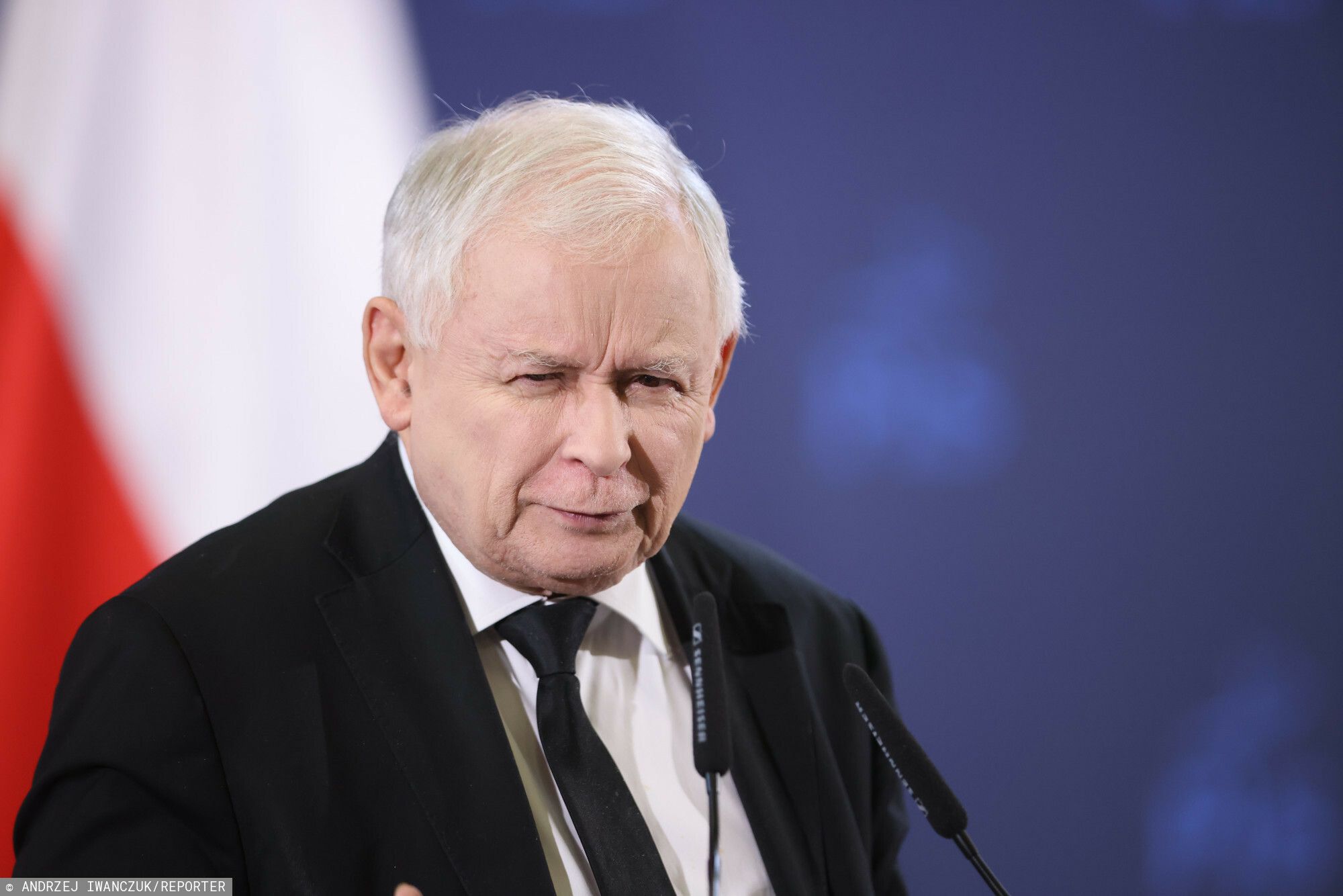 Jarosław Kaczyński kontynuuje swój objazd po kraju i mówi o wojnie i pokoju. 