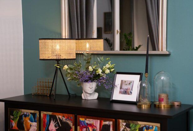 Wygrzebała co trzeba ze śmietnika. Tak urządziła sobie dom. Niewiarygodne wnętrza u gwiazdy "Klanu"