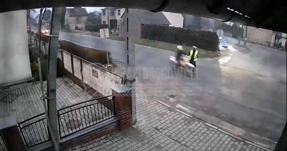 Policjant potrącony przez motocyklistę