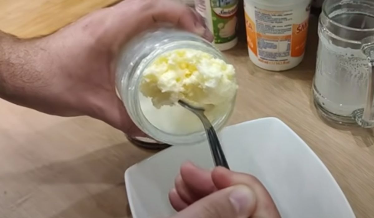 Wystarczy wrzucić 1 składnik do słoika, żeby zrobić najlepsze masło, jakie jadłeś w życiu