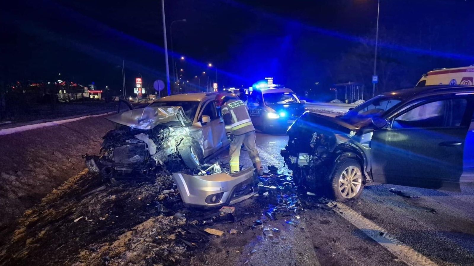 Wypadek w niedzielny wieczór. W akcji służby, ruch utrudniony