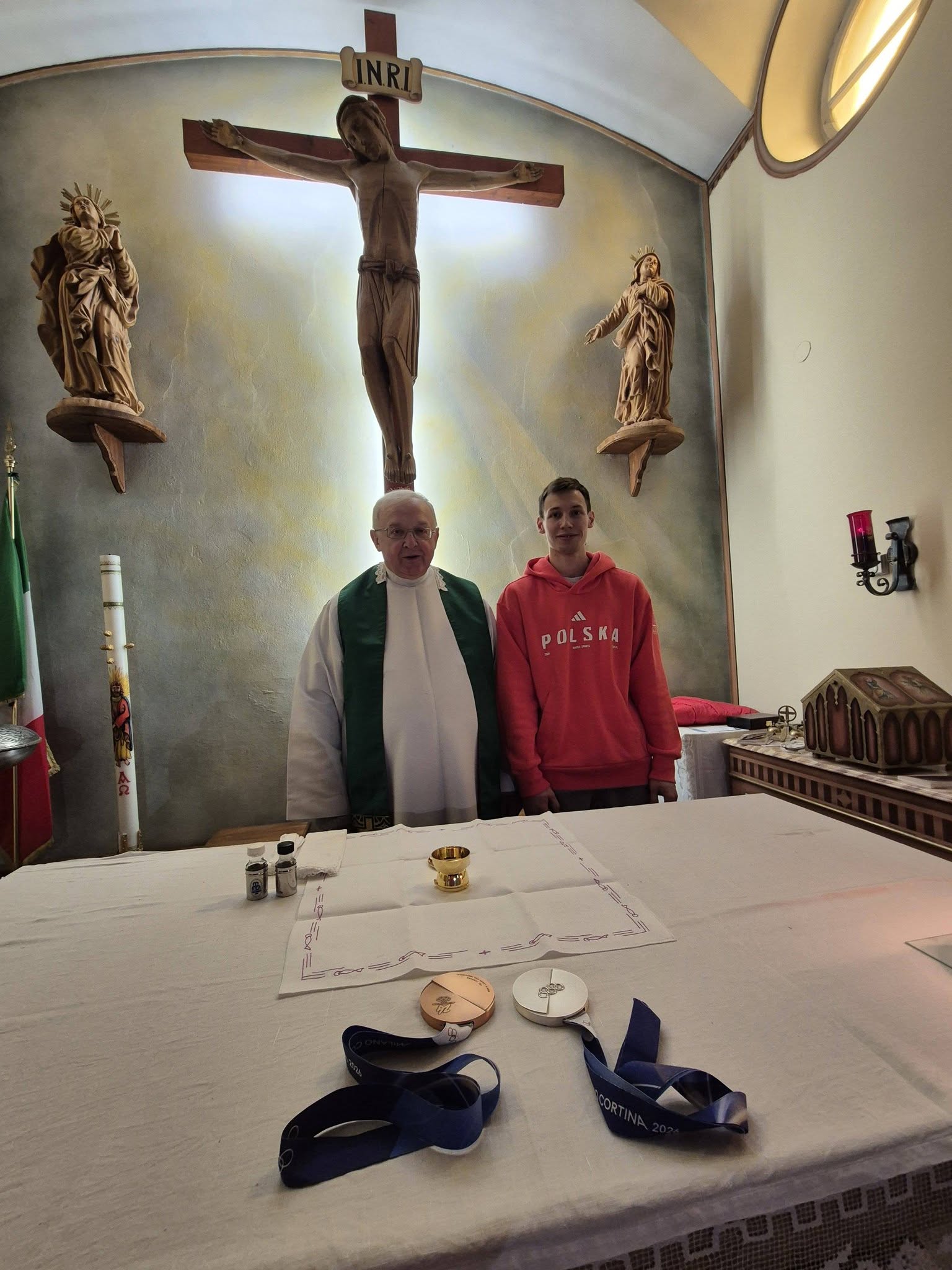 Wiadomo, co Kacper Tomasiak zrobił przed konkursem duetów. Ksiądz zamieścił wyjątowe zdjęcie