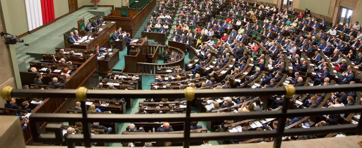 Podwyżka dla polityków zatwierdzona przez Sejm