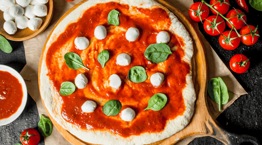Najlepszy włoski sos do pizzy. Zrobisz raz i już nigdy nie sięgniesz po kupny