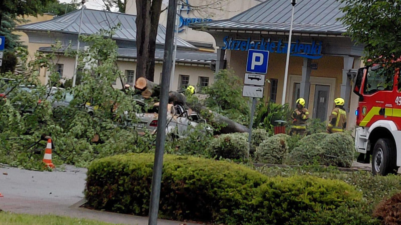 burze, straż pożarna, trąba powietrzna