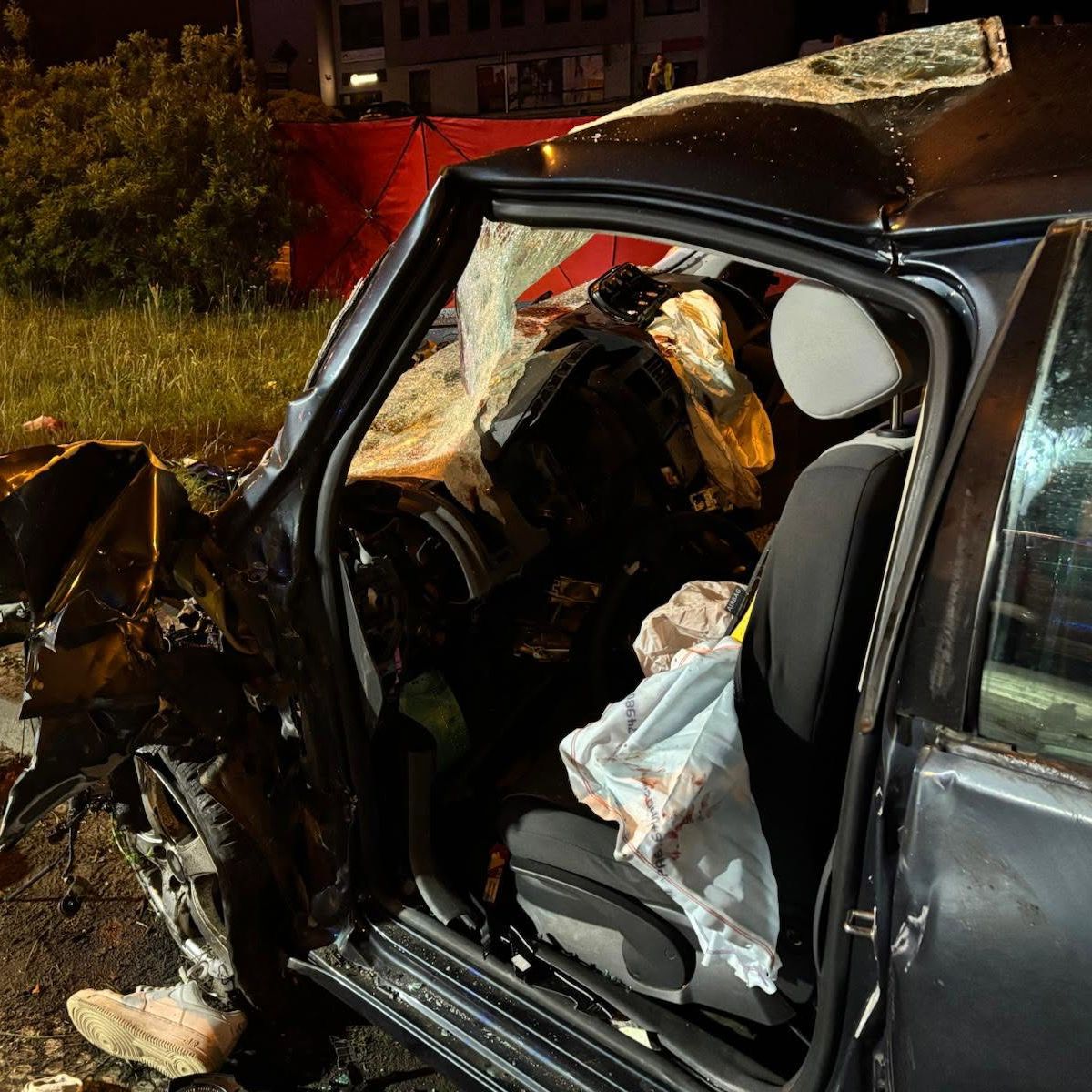 Tragiczny wypadek w Poznaniu. Nie żyje jedna osoba, druga walczy o życie