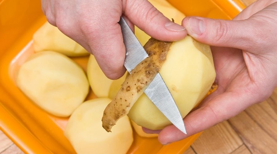 Obieranie ziemniaków