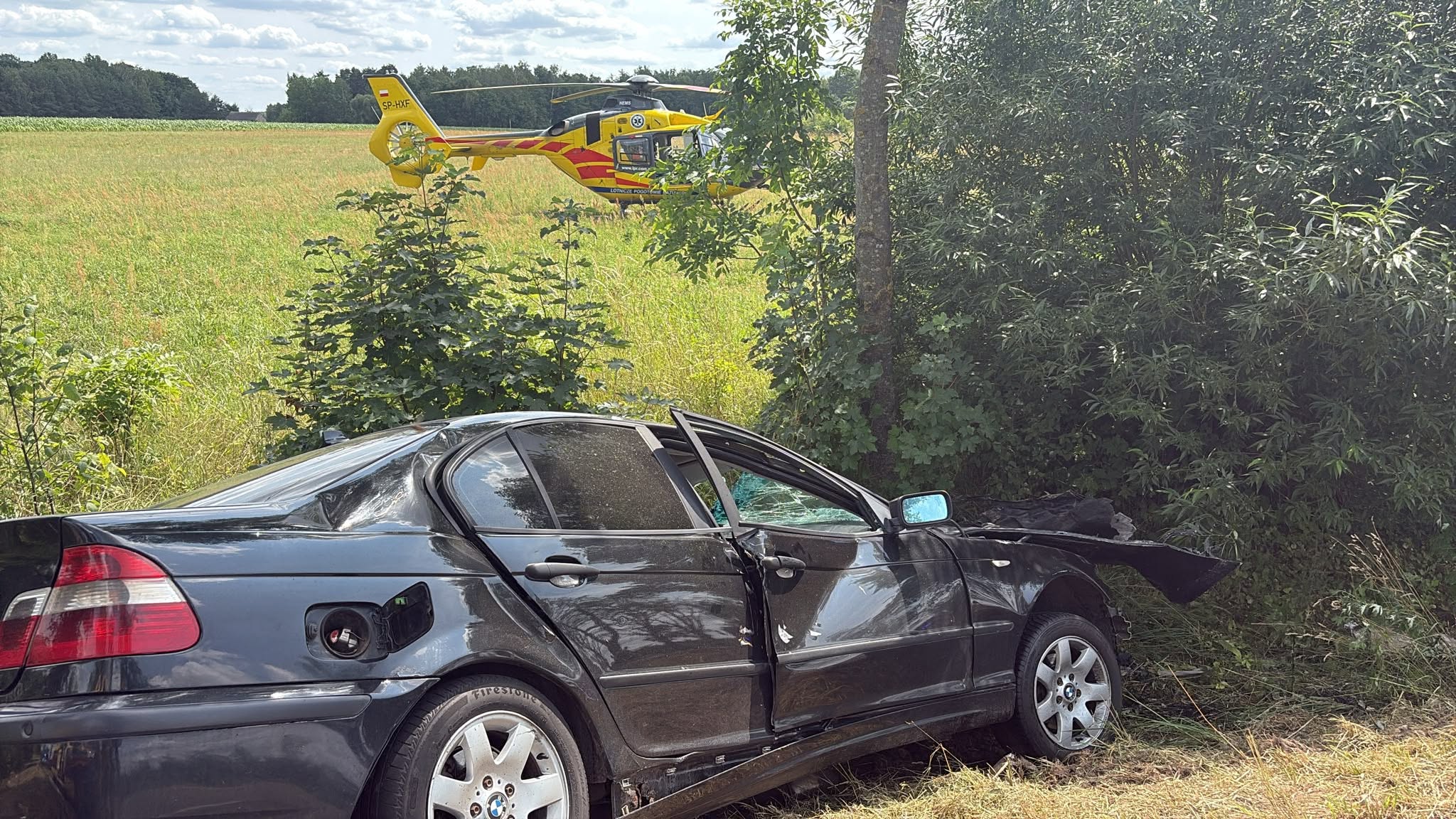 Tragedia na DW 681. W czołowym zderzeniu zginął 19-letni kierowca