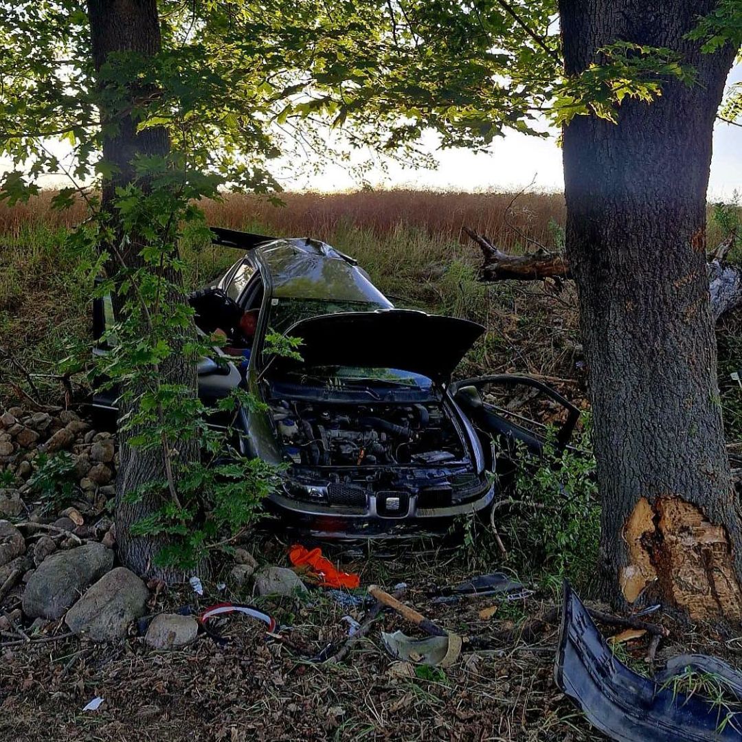 Fatalny finał wyprzedzania na Dolnym Śląsku. W akcji śmigłowiec LPR, droga zablokowana