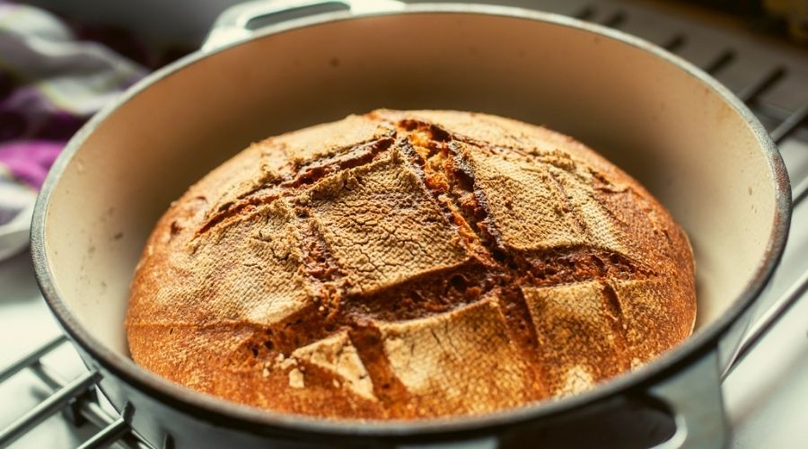 Niezawodny przepis na chleb z garnka