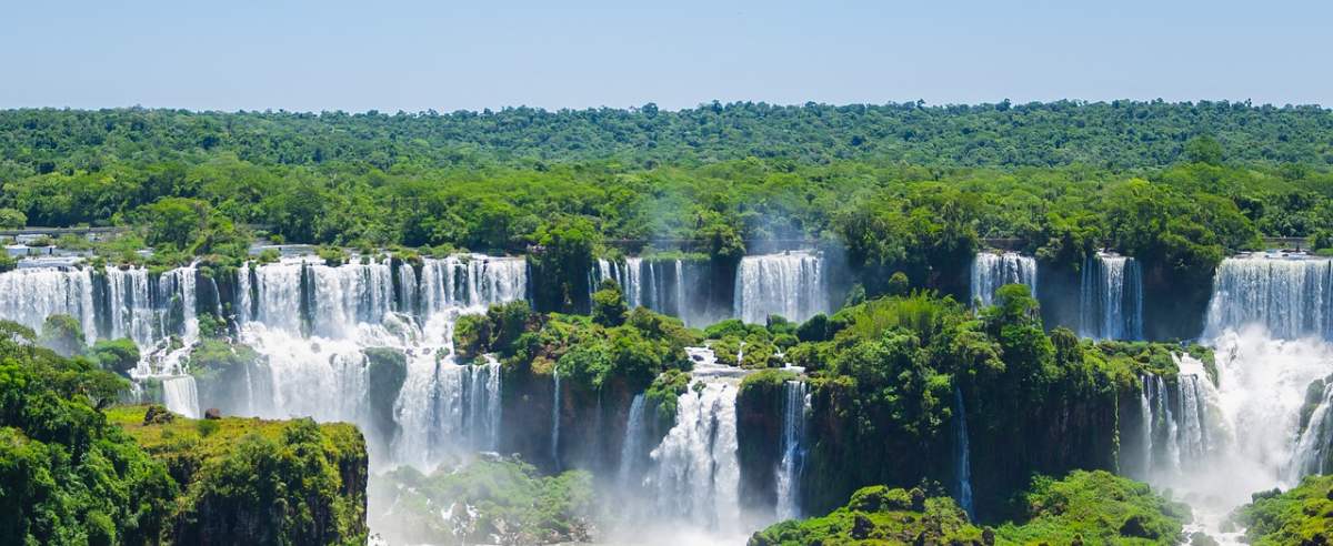 Wodospady Iguaz&uacute;