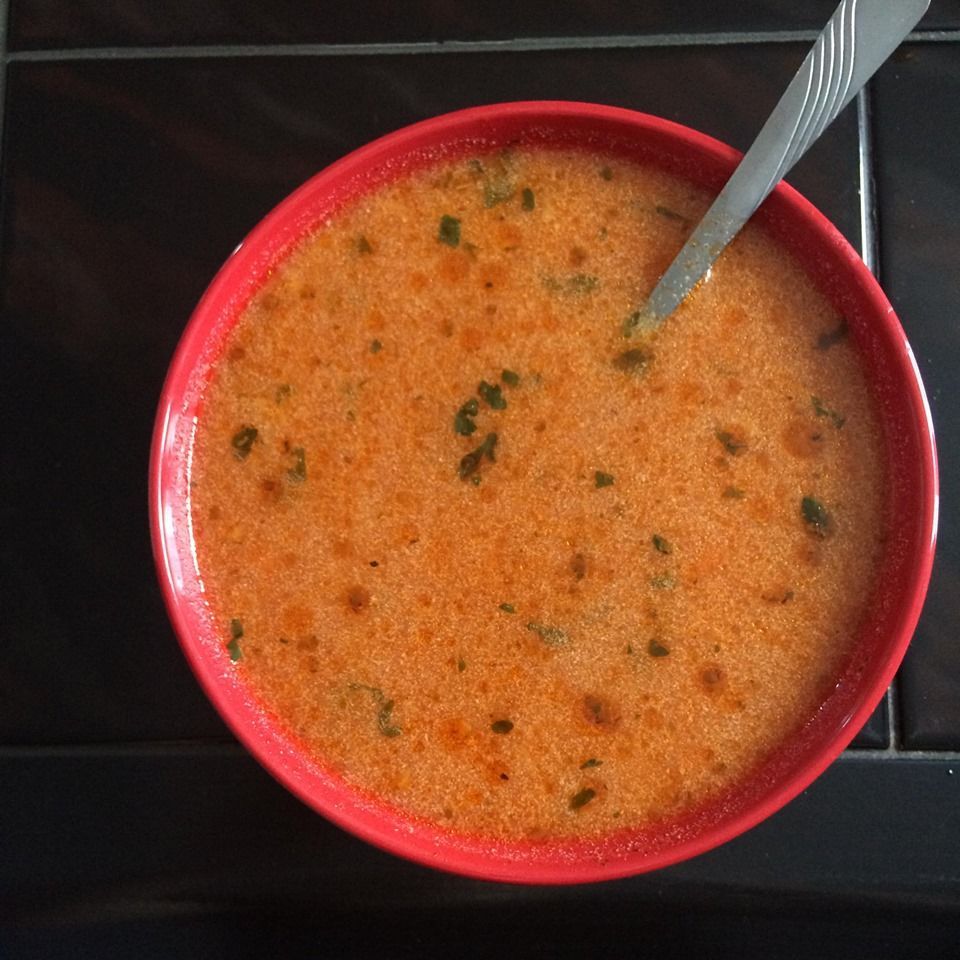 Zupa pomidorowa z innym składnikiem