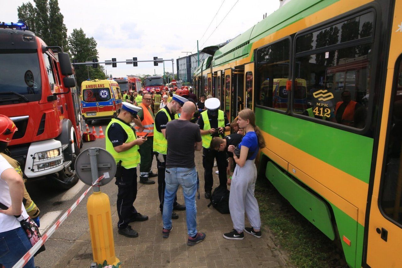 15 osób zostało przetransportowanych do szpitali