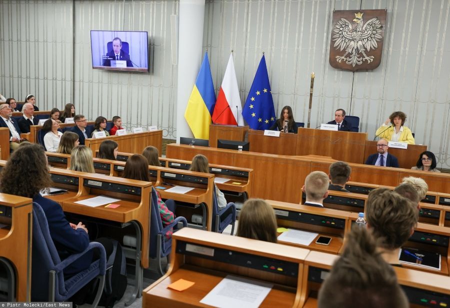 Senat przyjął poprawki do ustawy o dodatku węglowym. Projekt wraca do Sejmu