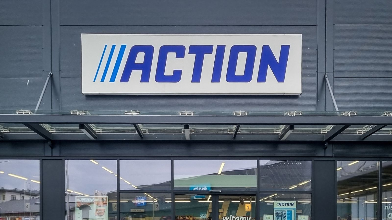 Ten koc z Action wyprzedał się błyskawicznie. Teraz jest dostępny w sieci, kosztuje krocie