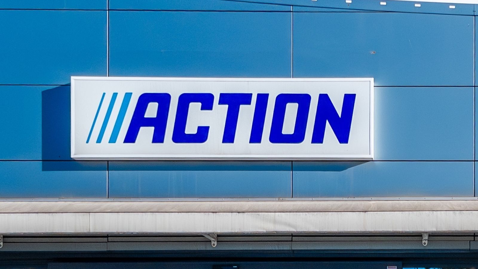 Action ostrzega klientów. Używanie tego produktu grozi poparzeniem