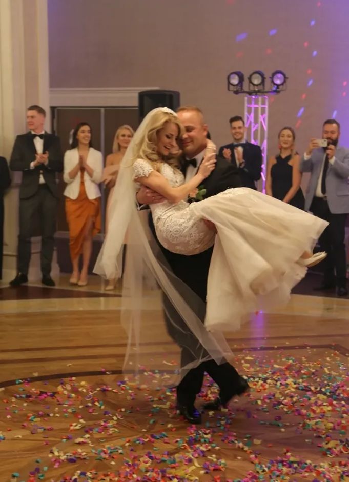 Rozpoczął chemioterapię. To nie wszystko. Nowe wieści o walczącym z rakiem Adrianie