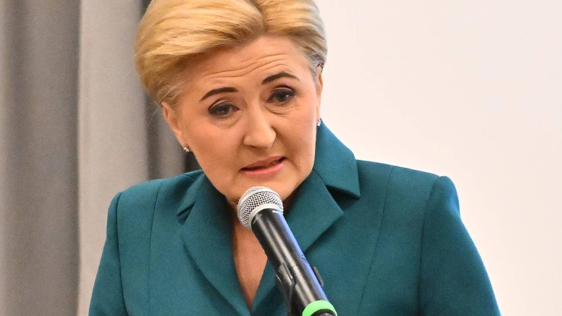 Ostra szpila w Agatę Dudę. "Dopełnienie kompromitacji". Bez litości dla byłej pierwszej damy