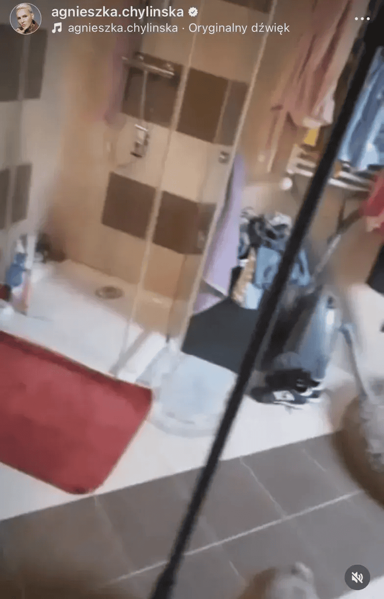 W takich warunkach mieszka Agnieszka Chylińska. „Totalny syf”. [ZDJĘCIA]