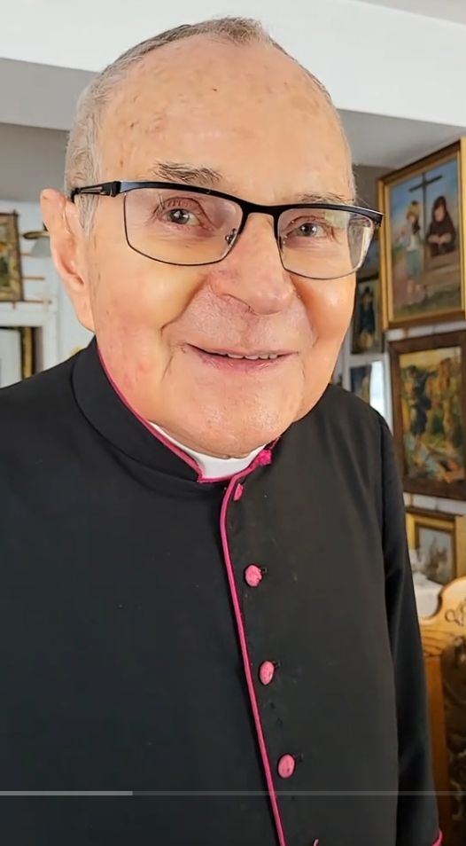 Gwiazda "M jak Miłość" na imieninach księdza Długosza. Musiała dostać specjalne pozwolenie