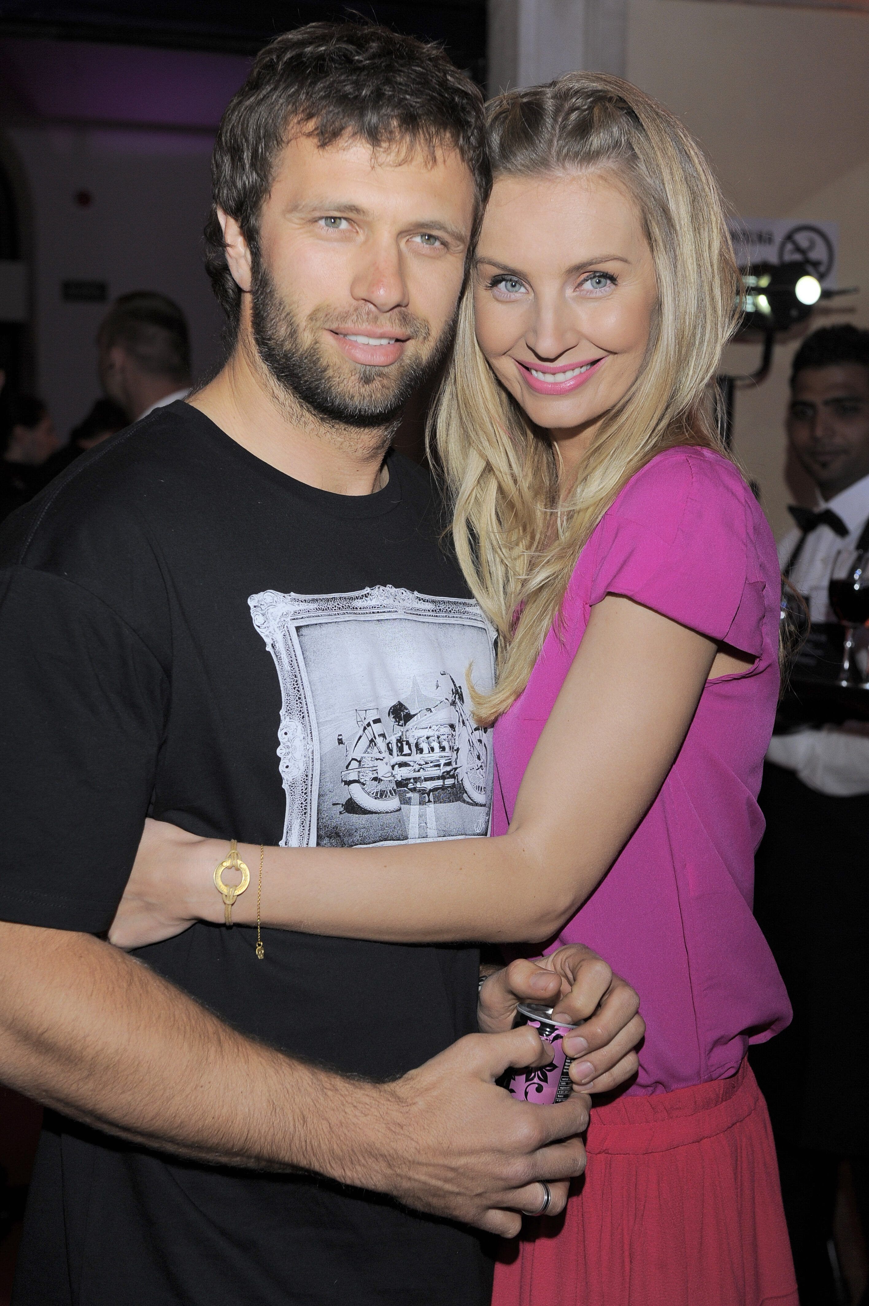 To on był pierwszym mężem Agnieszki Woźniak-Starak. Tak dziś żyje Adam Badziak