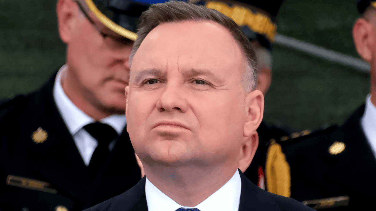 Wiadomo, komu Polacy ufają najmocniej. Nowy sondaż ujawnił zaskakującą prawdę