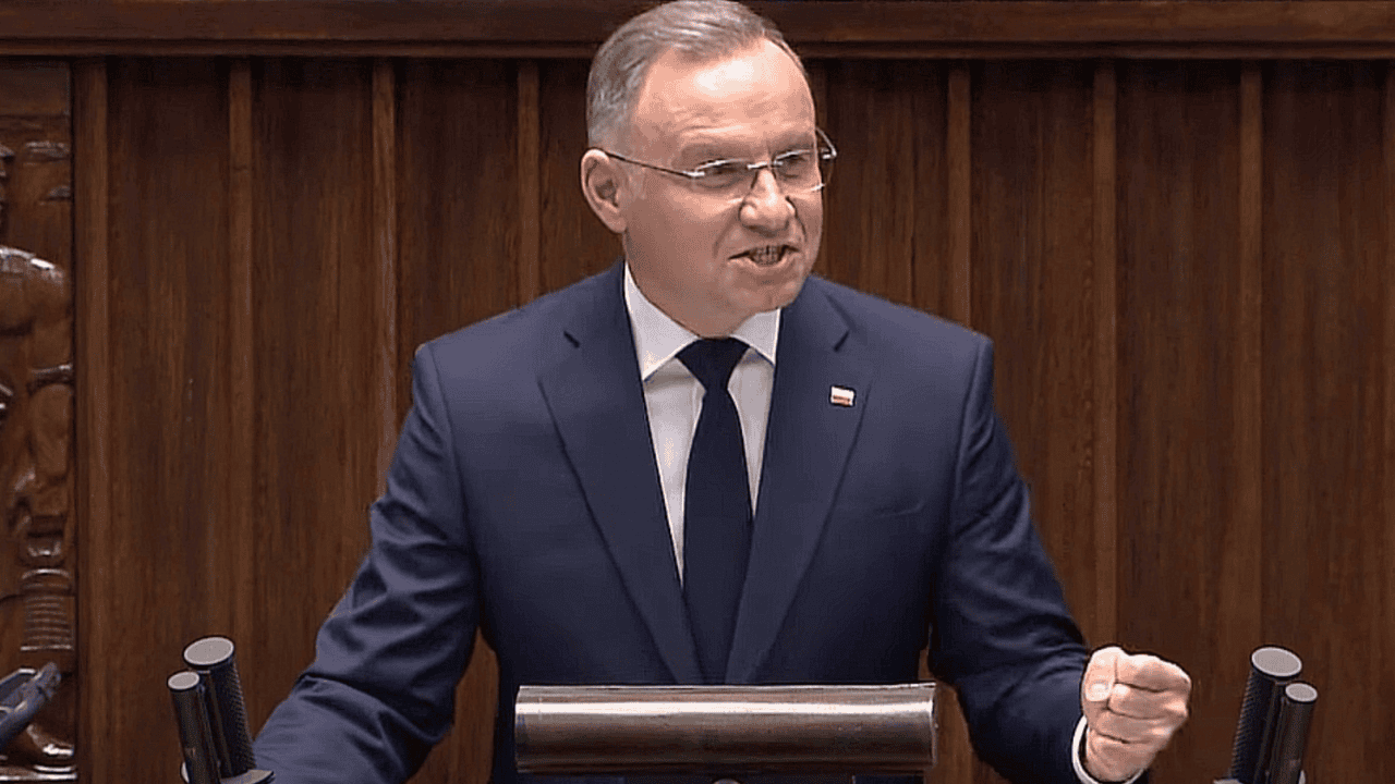 Smerf Narciarz nie wytrzymał podczas wywiadu. Padły ostre słowa o ustawach PiS