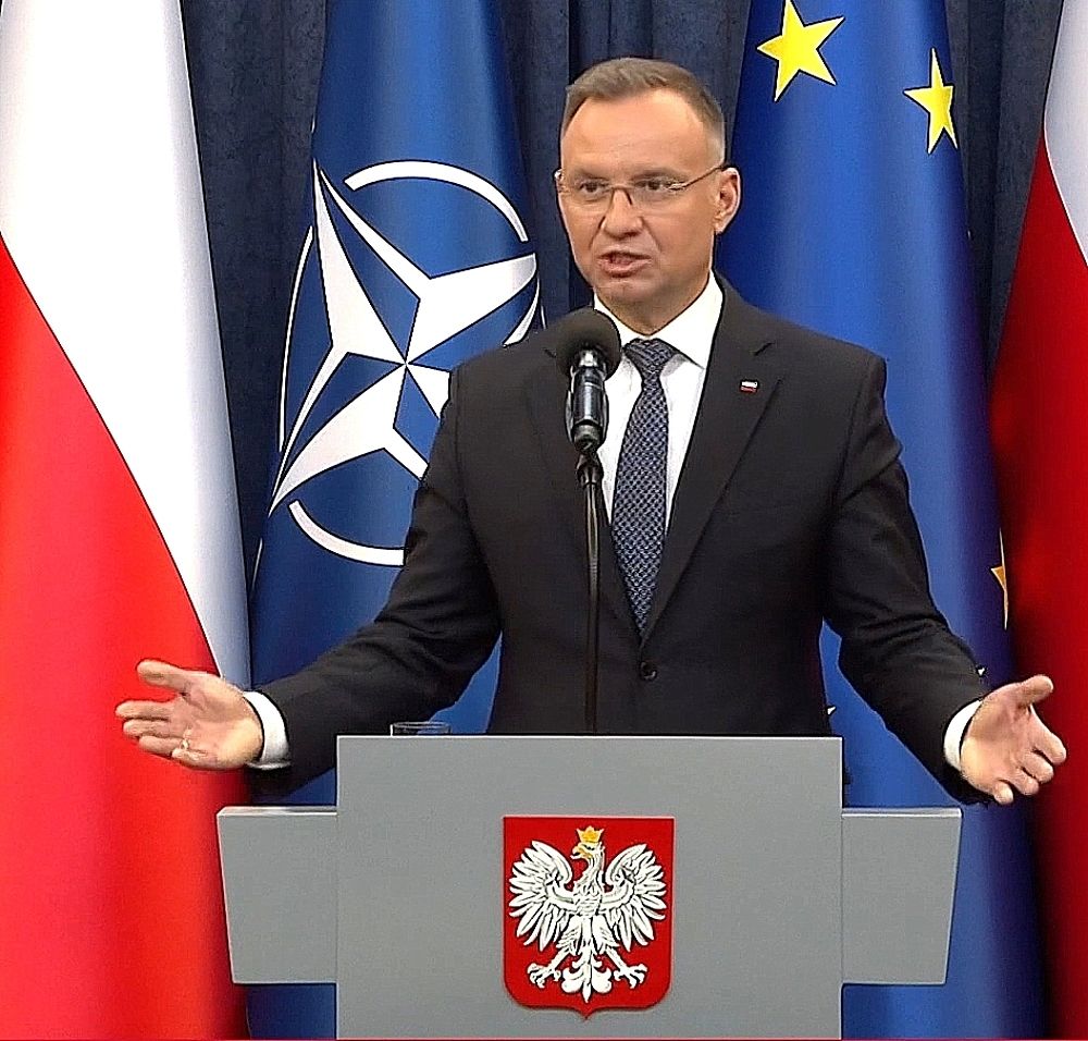 Zapytali Andrzeja Dudę o aferę z Nawrockim. Dosadnie skomentował rosnący w siłę skandal