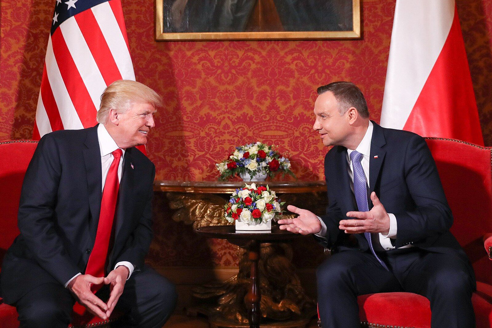 Andrzej_Duda_i_Donald_Trump_na_Zamku_Królewskim_w_Warszawie.jpg