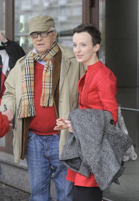 Po śmierci męża zapadła się pod ziemię. Wiadomo co dzieje się z Łapicką