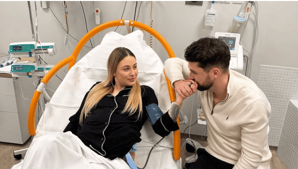 Andziaks odsłoniła kulisy drugiego porodu. Psycholog ocenia: „To przekraczanie zdrowych granic”.