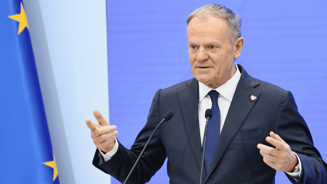 Tusk pilnie wyruszył do Berlina. Głównym celem szczytu pokój na Ukrainie