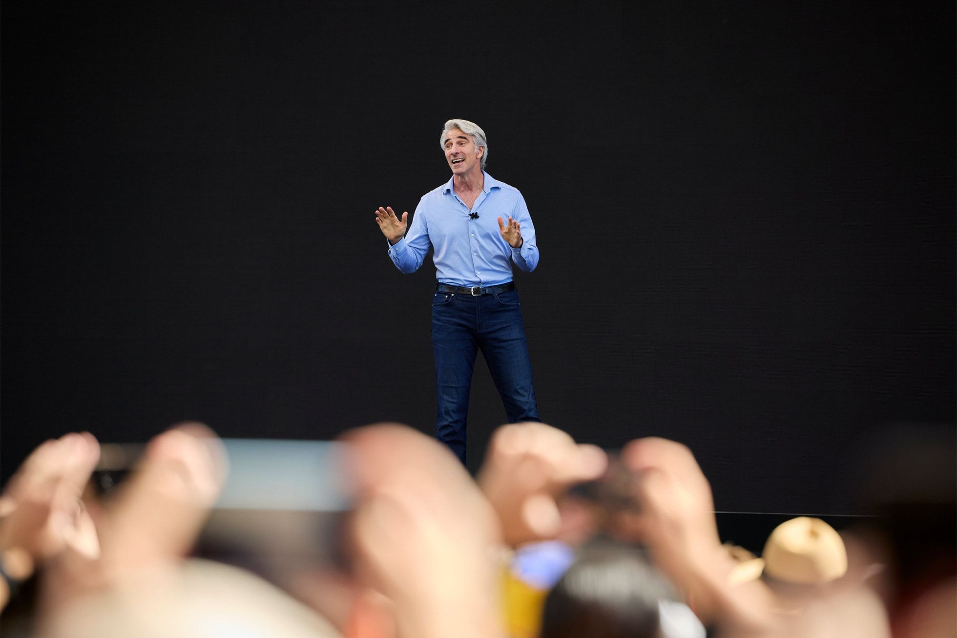 Apple-WWDC24-event-photos-Craig-Federighi-240610_big.jpg.large_2x.jpg